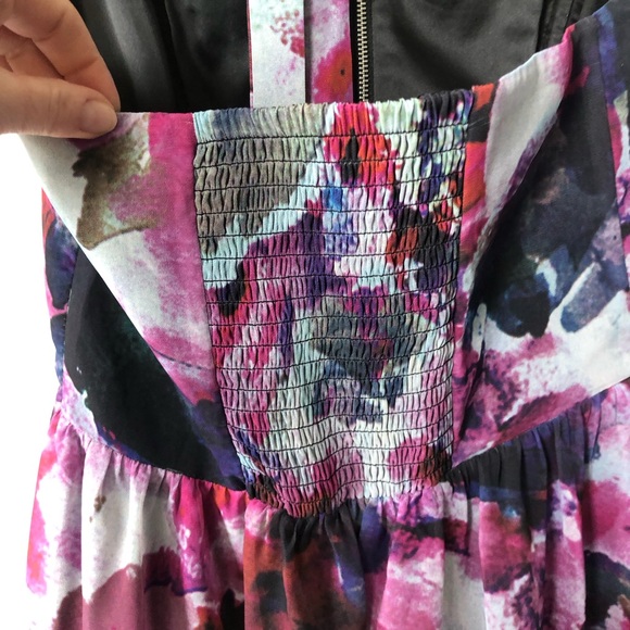 Gorgeous Guess Floral Corset Dress Size 8 Fits S-M - Picture 3 of 7